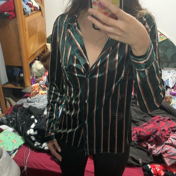 Green w/Stripes Velvet Button Up - Picture 4 of 4